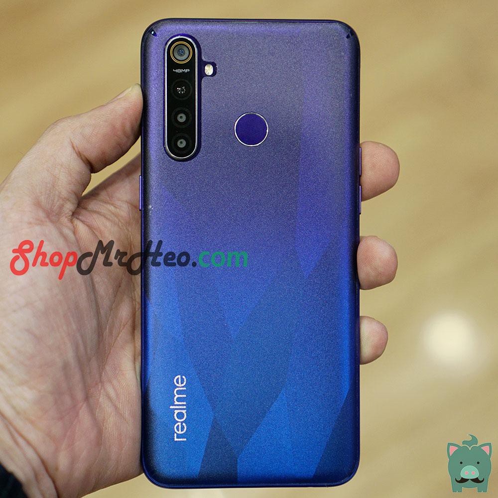 Bộ 3 Skin Dán Mặt Sau Lưng Vân 3D Realme 5 - Realme 5i - Realme 5s - Realme 5 Pro - Carbon, Hình Hộp, Nhám