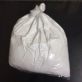 200g vôi bột mịn để hút ẩm, cải tạo đất...