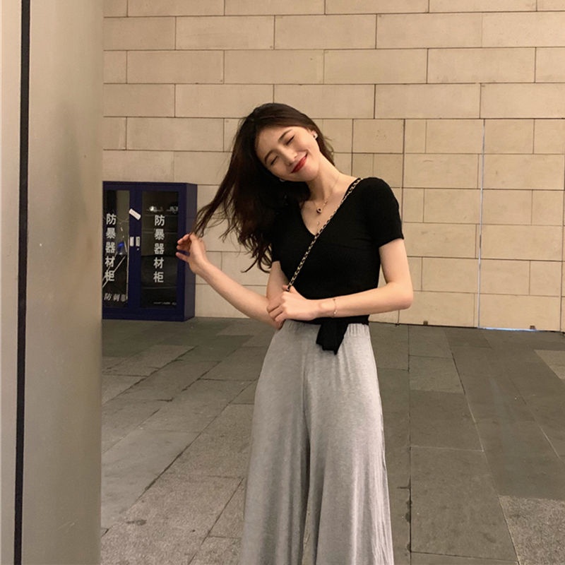 Áo Thun Ngắn Tay Cổ Chữ V Dáng Ôm Thời Trang Mùa Hè Hàn Quốc 2022 Dành Cho Nữ