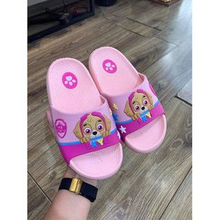 Dép lê hình chó cứu hộ