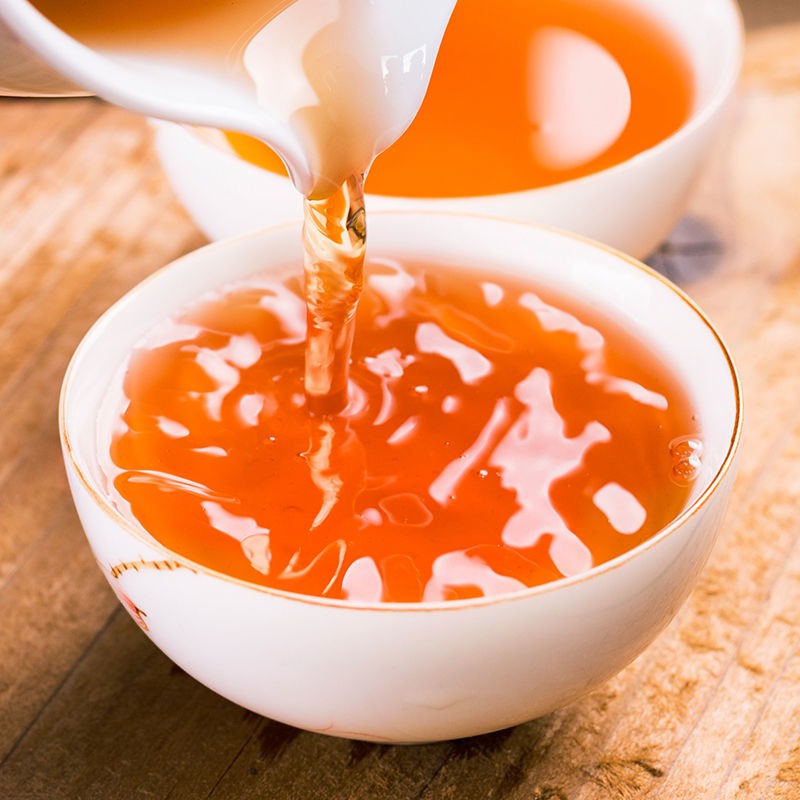 Trà đại hồng bào lon 400gr