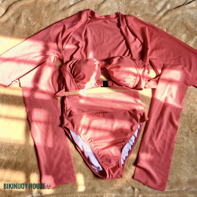 Set bikini lưng cao kèm khoác màu hồng