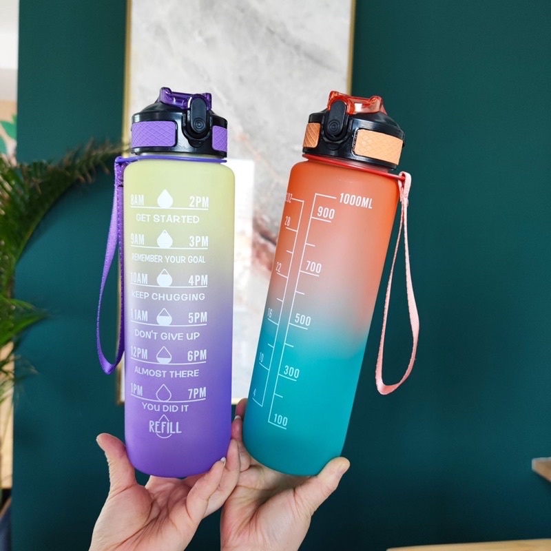 Bình nước 1 lít [ kèm Sticker] có vạch chia nhắc giờ dành cho người lười uống nước, bình đựng nước thể thao 1L