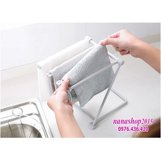 Kệ treo khăn, úp bình sữa, cốc gấp gọn