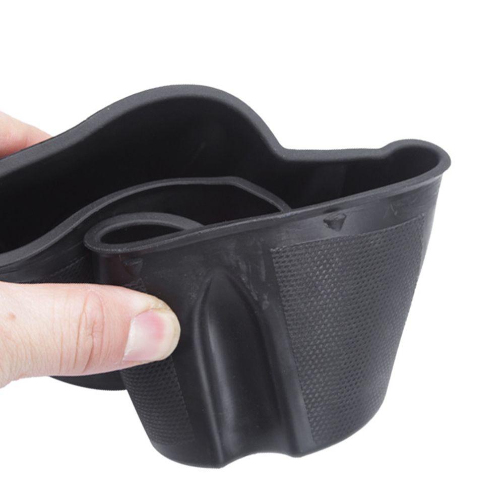 Giá Đỡ Cốc Nước Gắn Hộp Tỳ Tay Xe Hơi Tiện Dụng