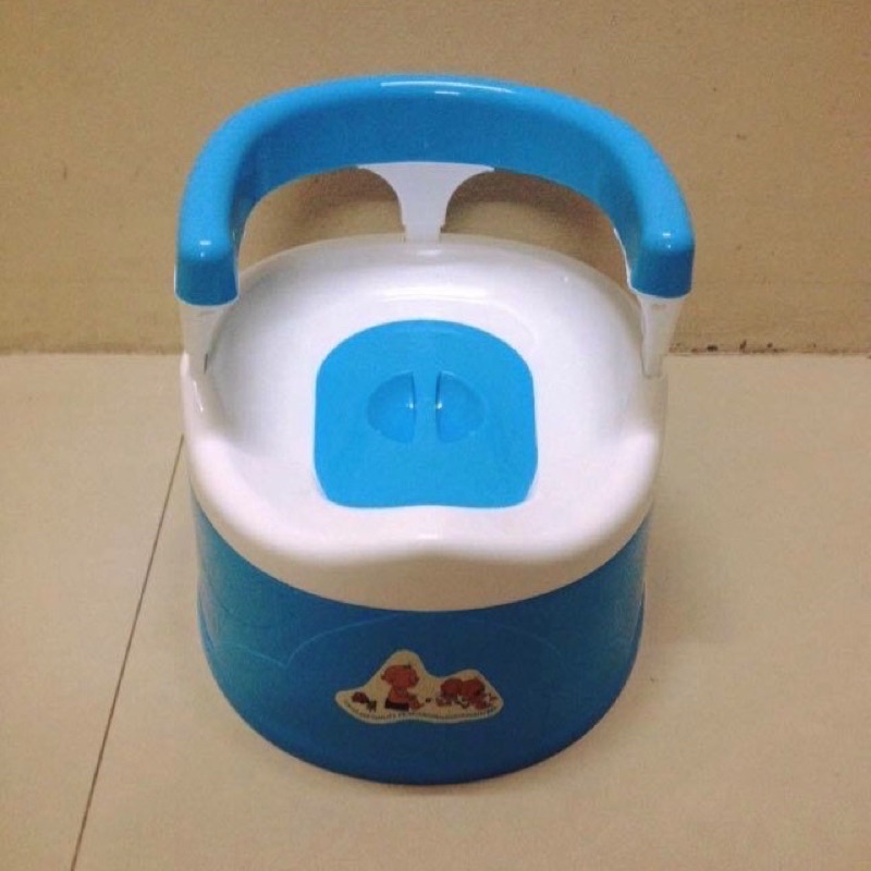 Bô vệ sinh cho bé có tựa lưng, dùng cho bé từ 1-5 tuổi