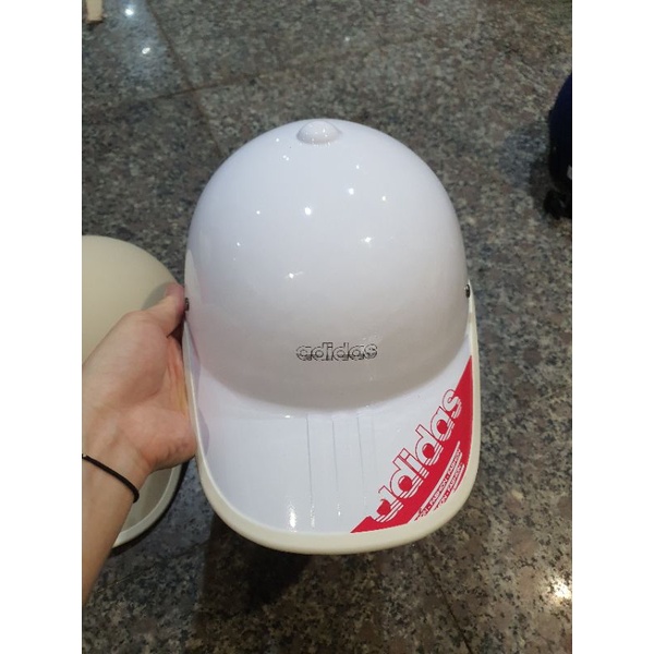 Nón bảo hiểm lưỡi trai