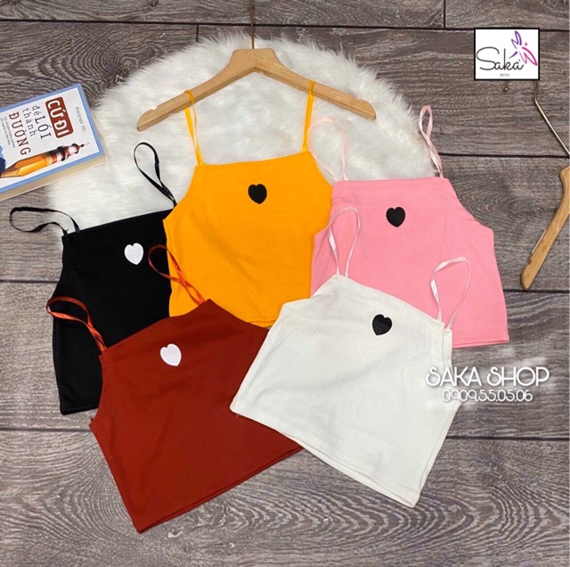 Áo croptop in hình trái tym