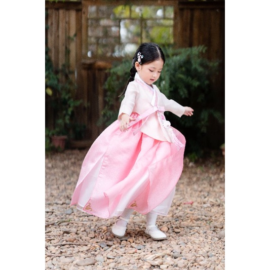 Hanbok cho bé