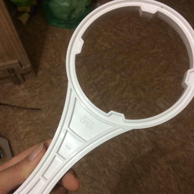 Tay vặn cốc lọc nước