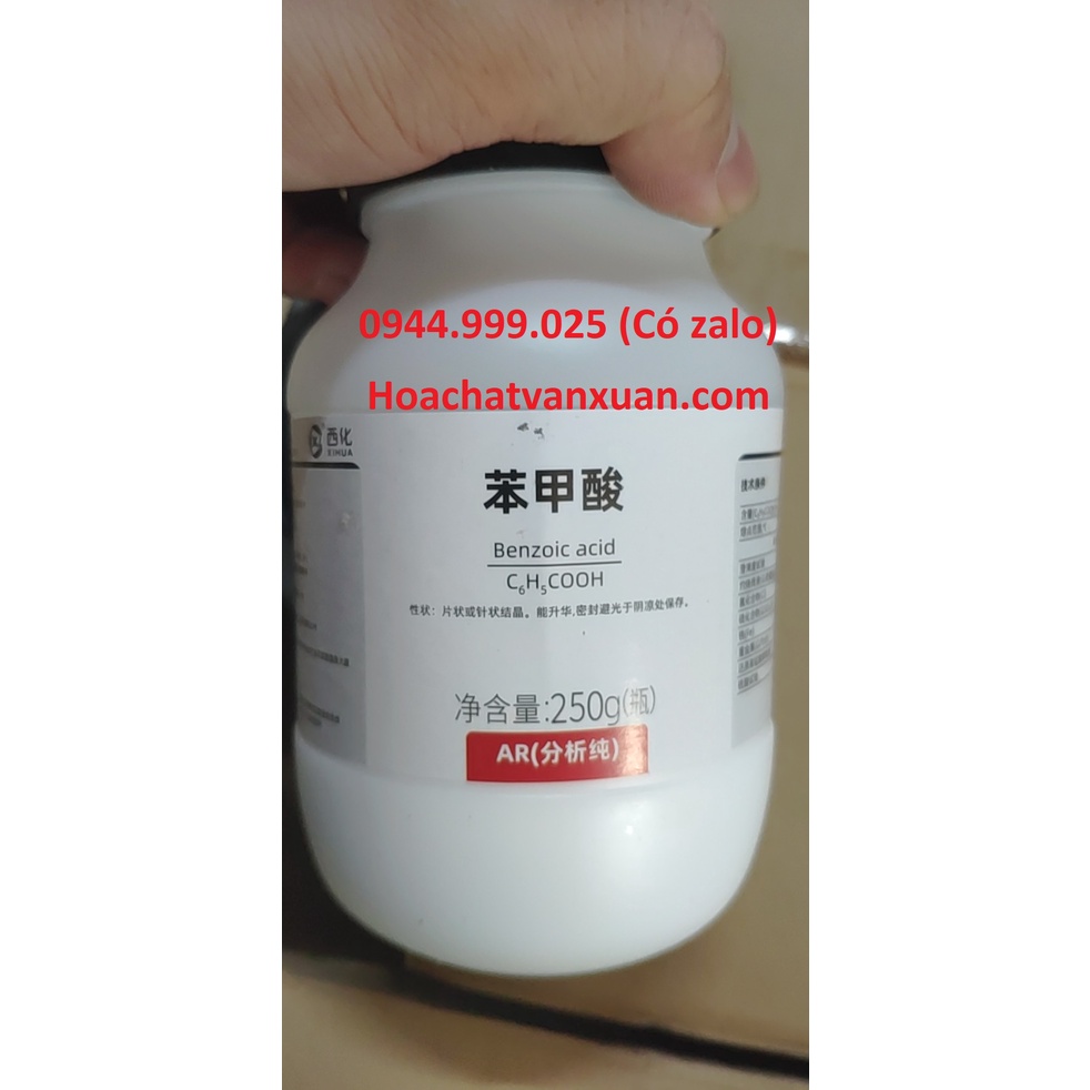 Hoá chất Benzoic aci d C7H6O2 Xilong chai 250g CAS 65-85-0 C6H5COOH