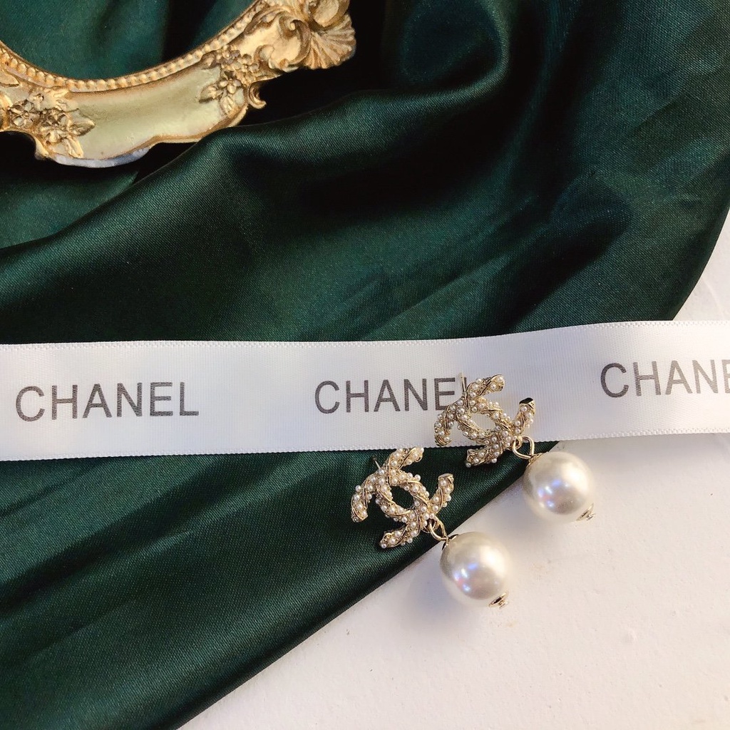Bông tai Chanel đính ngọc trai thời trang dành cho nữ