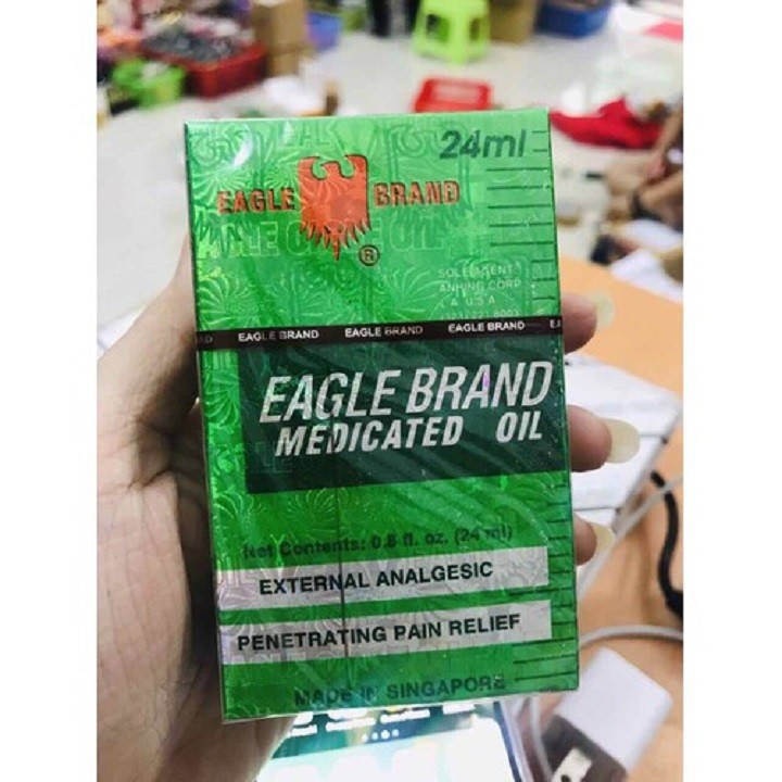 Dầu Gió Xanh Con Ó 2 nắp chính hãng Eagle Brand 24 ml