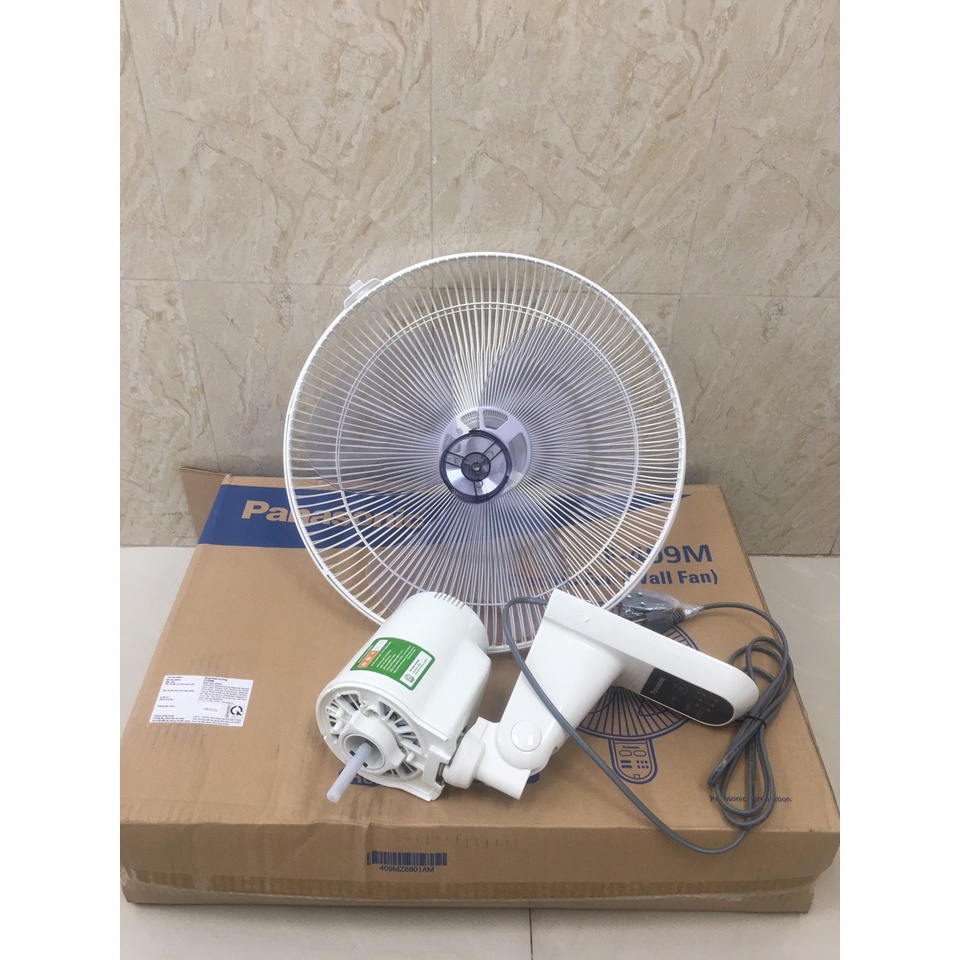 Quạt treo tường F-409M Panasonic có remote