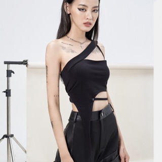 Áo thun lệch vai