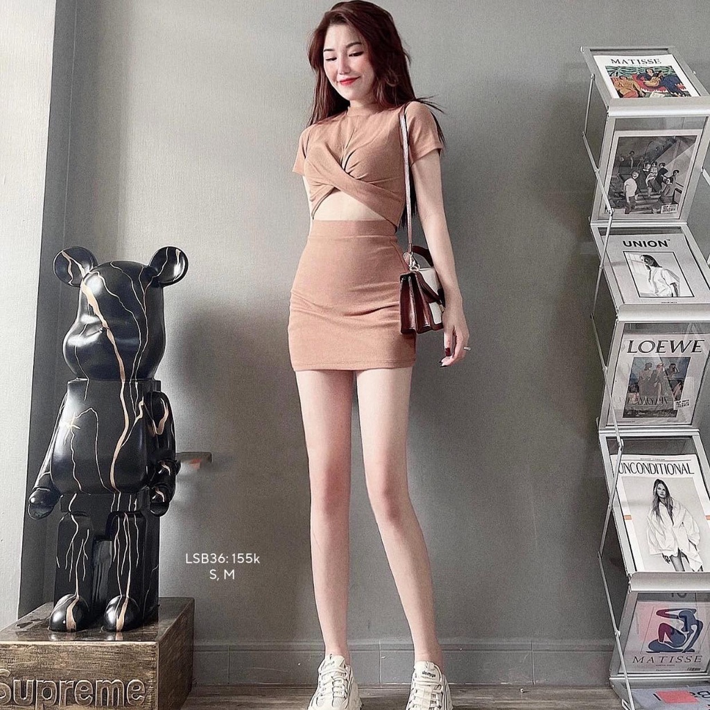 Set áo croptop tay ngắn xoắn ngực phối chân váy ôm body cá tínhCHIBEST LSB36