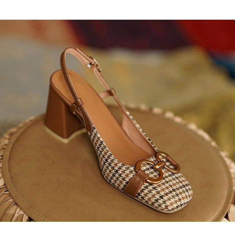 Sandal kẻ phong cách Retro vintage 2021