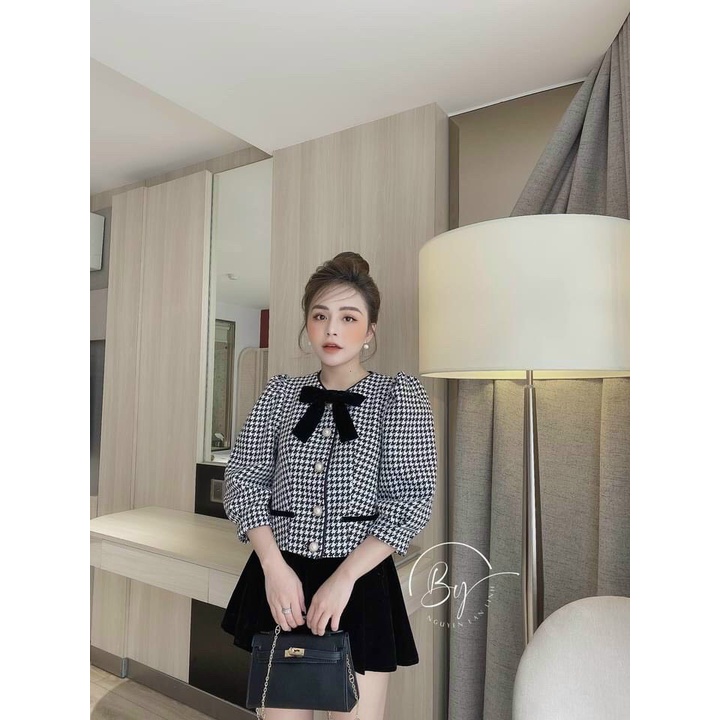 Áo khoác dạ kẻ cổ nơ sang trọng