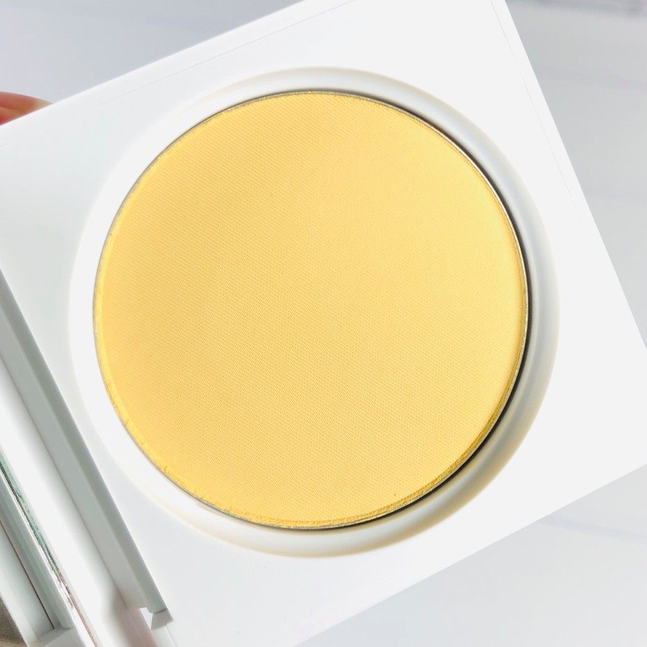 Phấn phủ Ofra đa năng Pressed Banana powder 35$