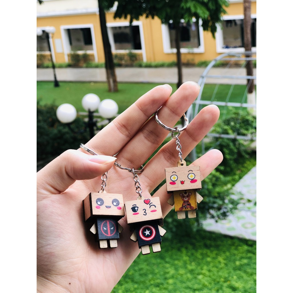 Móc khóa Danbo gỗ trang trí Biểu cảm Màu