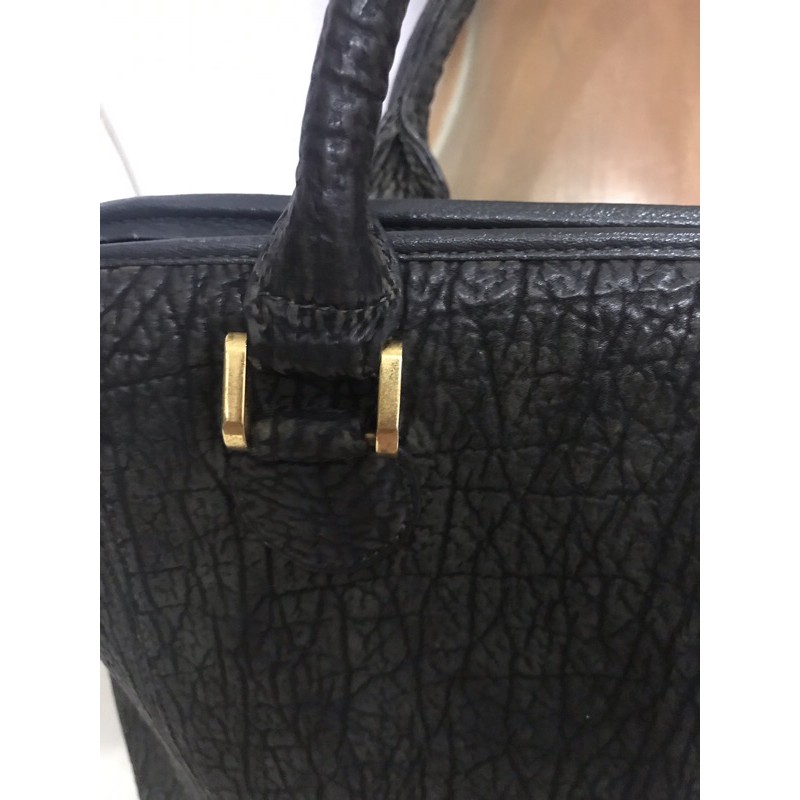 Túi da cá mập - độ bền với thời gian