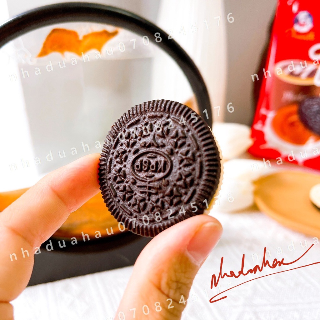 Một gói bánh oreo 2 màu trắng đen kẹp kem vị coffee mocha/ phomai/ matcha trà xanh Dominate Hongkong gói lớn 460gam