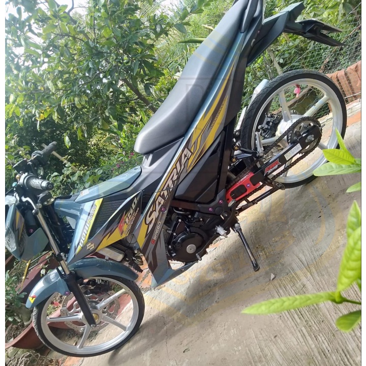 ( Quí khách vui lòng mang ra tiệm cho thợ dán ) Tem satria fi dán xanh ngọc lục bảo