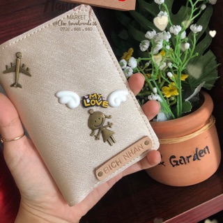 (Chat chốt tên) vỏ hộ chiếu đính charm - passport cover khắc tên chủ nhân-bao hộ chiếu -bọc hộ chiếu