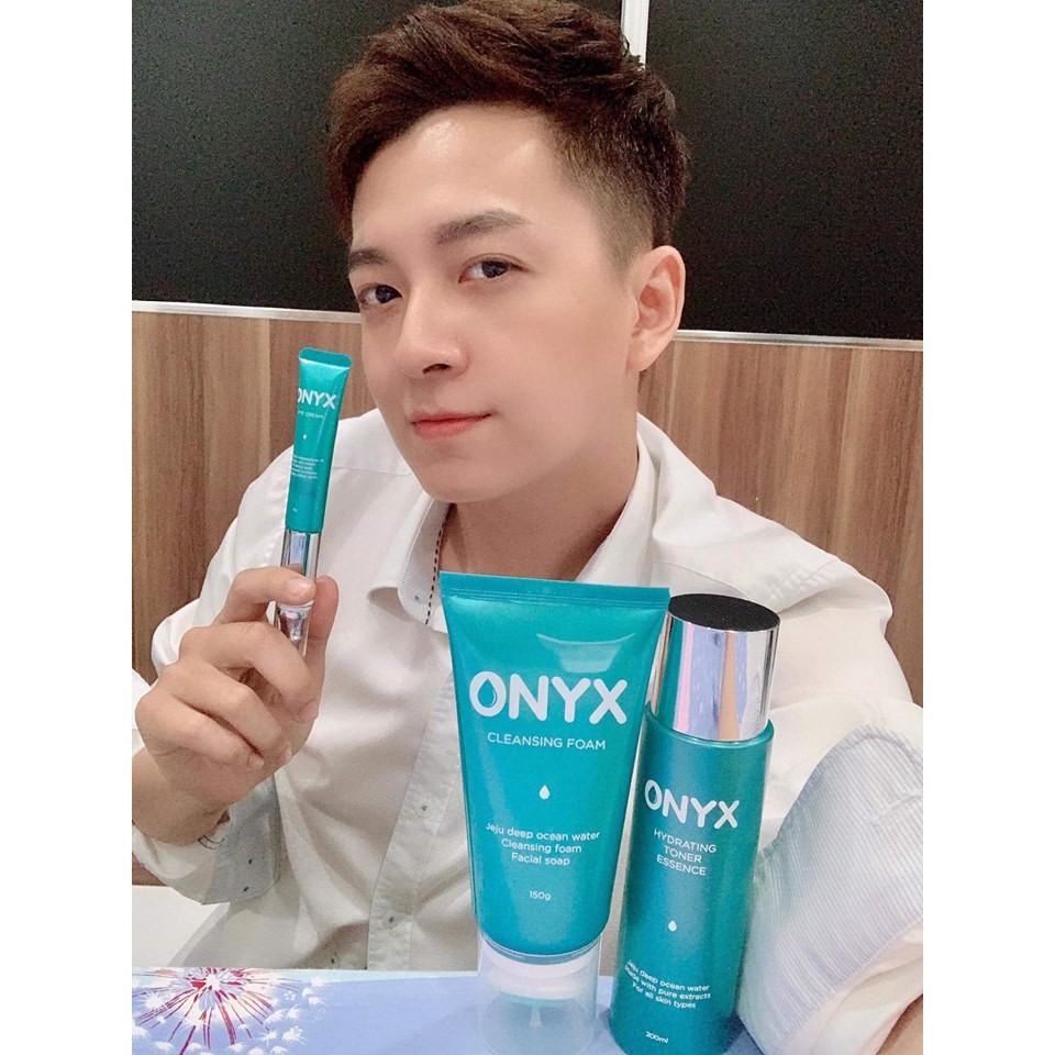 Toner kiêm essence Onyx dưỡng da 2 in 1 giúp làm trắng, đều màu da- Mymy cosmetic