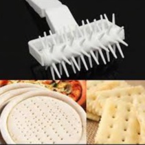 Con lăn đục lỗ đế bánh Pizza, tạo hình bánh quy bằng nhựa lưỡi 12 cm