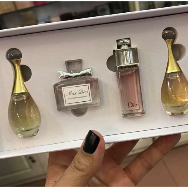 Gift set Dior ( 4 chai * 5ml )