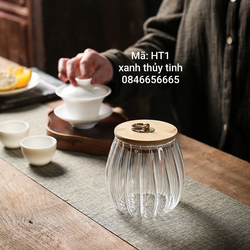 Hũ thuỷ tinh sọc nắp gỗ đựng trà, bánh kẹo, đồ khô dung tích 800ml - HT1