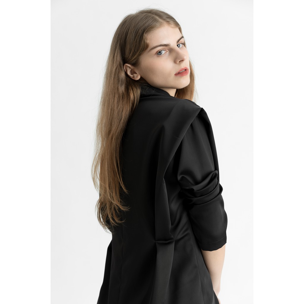 Áo khoác nữ lụa màu đen Margaret Vest | BigBuy360 - bigbuy360.vn