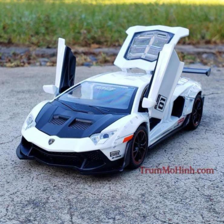 MÔ HÌNH XE LAMBORGHINI AVENTADOR LIBERTY WALK 1:32 DH