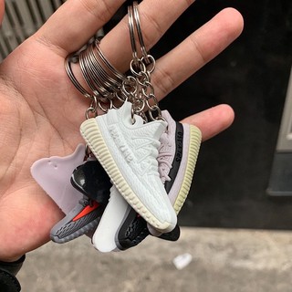 móc khoá sneaker siêu xinh