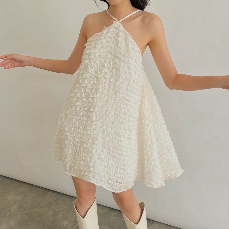 WHITELAZZ | Đầm yếm dáng xoè màu cream Sara Dress