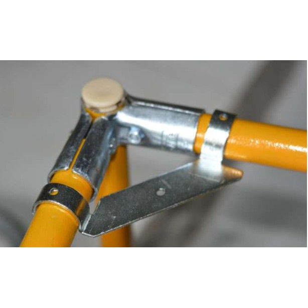 Thanh niền góc f10