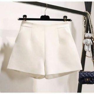 Quần short cạp cao Mã 022