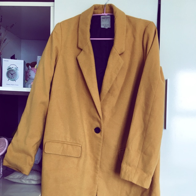Áo dạ của zara trafabuc chuẩn auth hàng 2hand