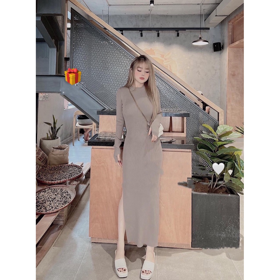 Đầm cổ tròn tay dài ôm body xẻ tà 2 bên dáng dài xinh xinh , chất thun gân mềm mịn dày dặn