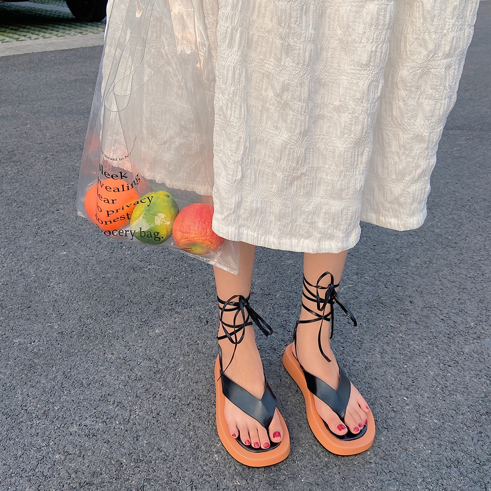 Giày Sandals xỏ ngón đế dày buộc dây thích hợp khi đi biển | BigBuy360 - bigbuy360.vn