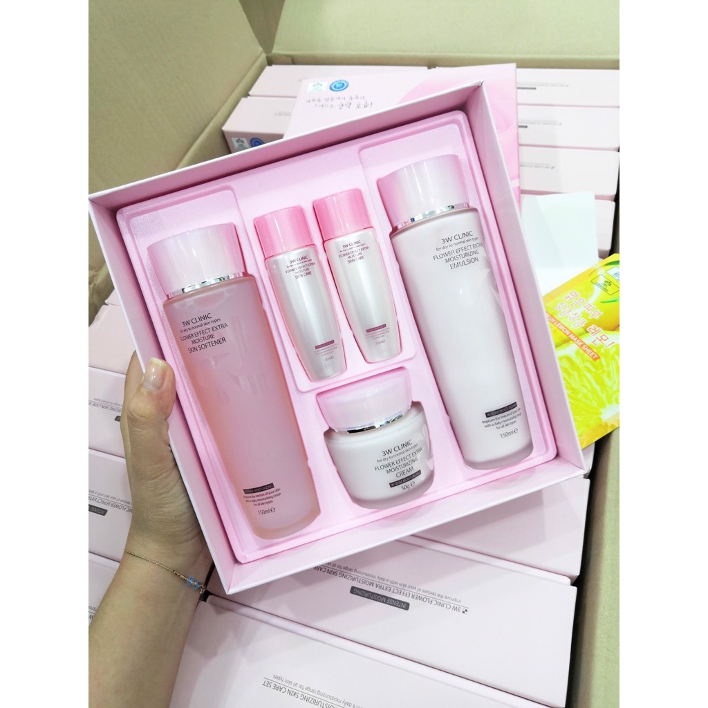 NƯỚC HOA HỒNG CẢI THIỆN LÃO HÓA 3W CLINIC FLOWER EFFECT EXTRA MOISTURE SKIN SOFTENER 150ML - HÀN QUỐC CHÍNH HÃNG