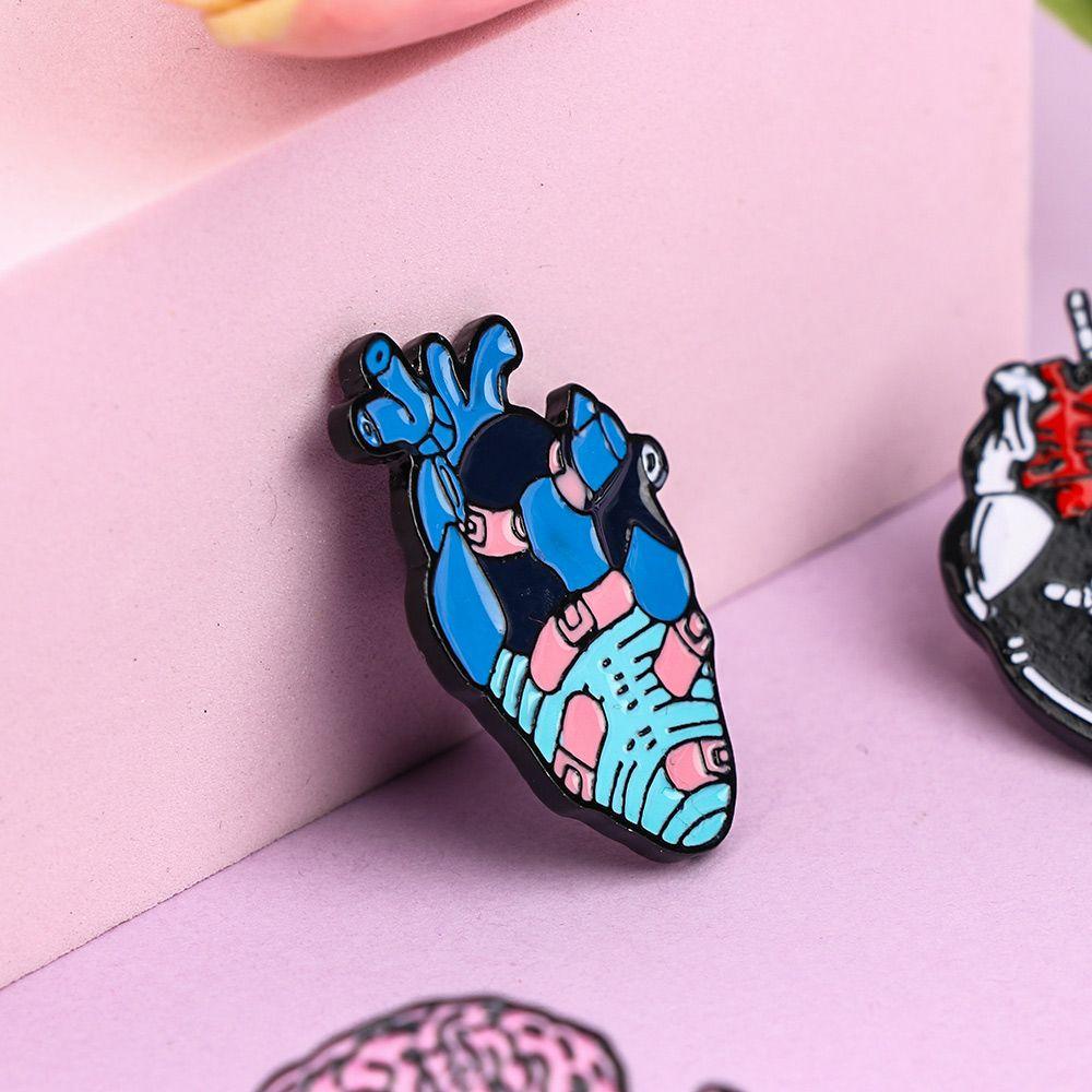 Ghim Cài Áo Họa Tiết Trái Tim Hoạt Hình Dễ Thương