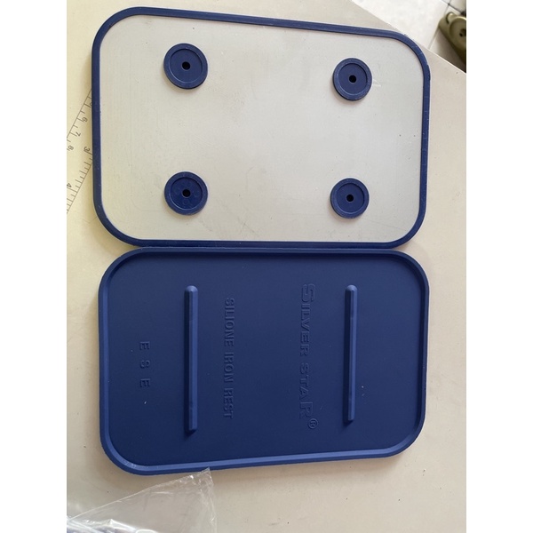 Đế cách nhiệt bàn là.