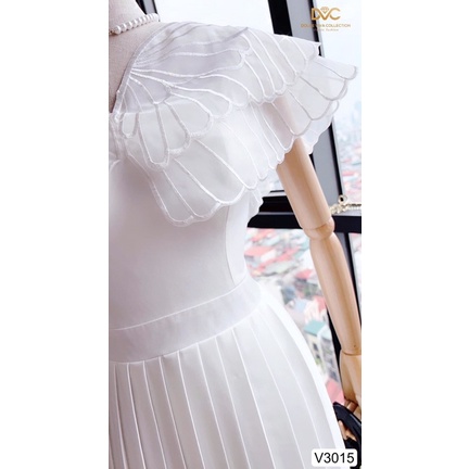 V3015 váy xếp ly xoè màu trắng