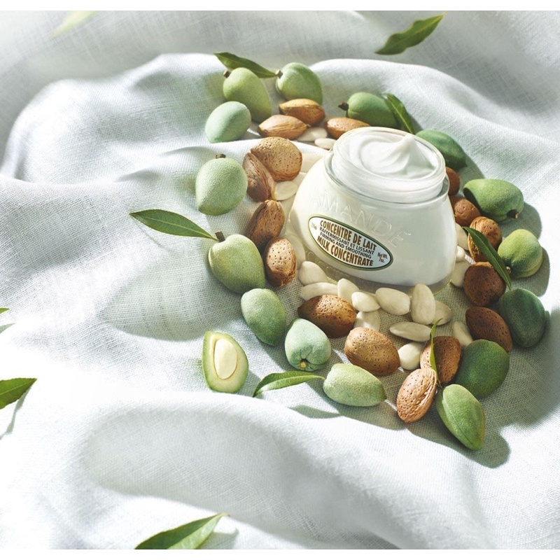 Kem dưỡng thể Loccitane hạnh nhân giúp săn chắc da - L'Occitane Almond Milk Concentrate cao cấp -