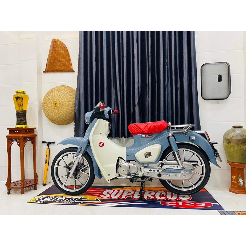 Thảm Lót Xe Trưng Bày Khổ 2M