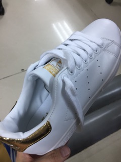 Pass giầy Stansmith mới mua