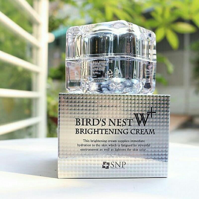 Kem dưỡng trắng tinh chất tổ yến SNP