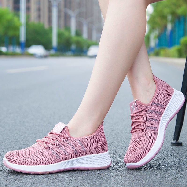Giày Thể Thao Đế Mềm Phối Lưới Thoáng Khí Thời Trang Mùa Hè Cho Nữ Trung Niên